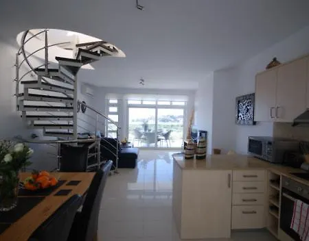 אתר נופש Bayview Crete Makrýgialos